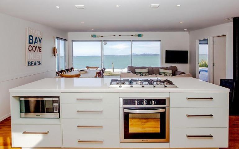 Shoreside - Tutukaka Holiday Home Екстер'єр фото